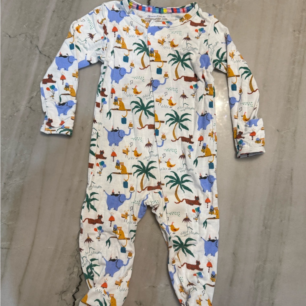 Magnetic Me Footies